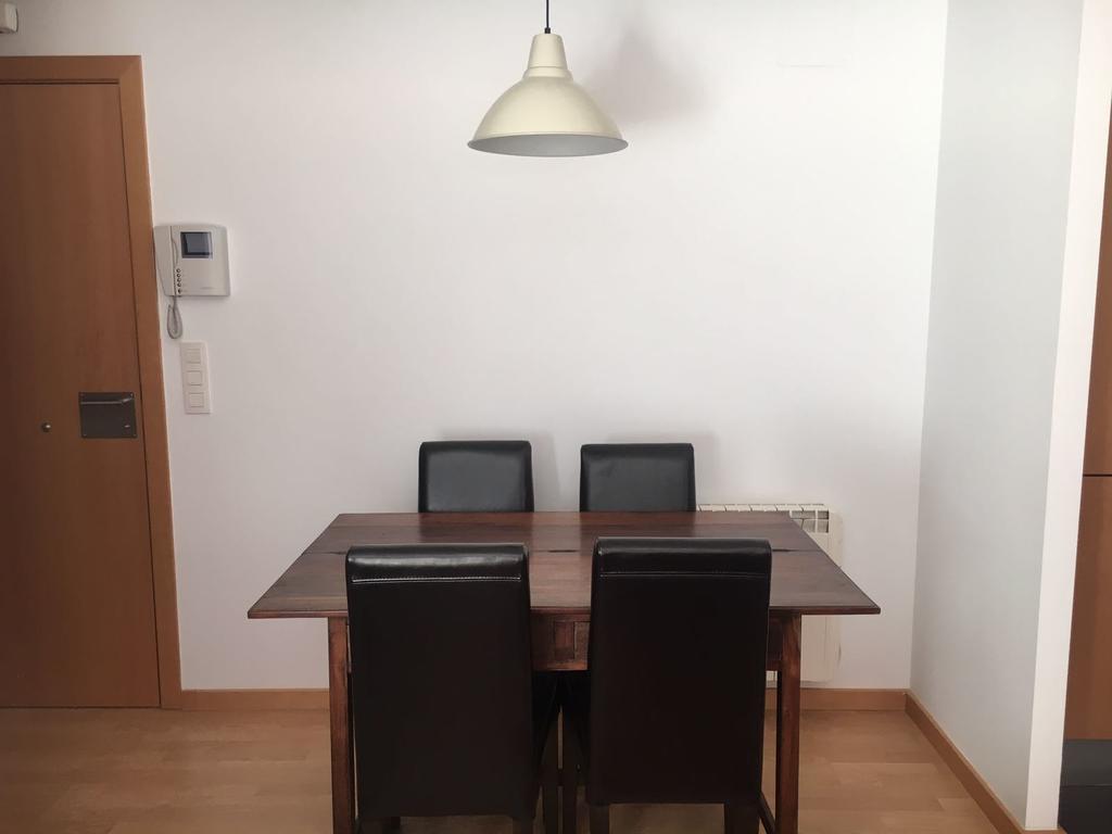 Apartament Hug Roger Valencia D'Aneu 外观 照片