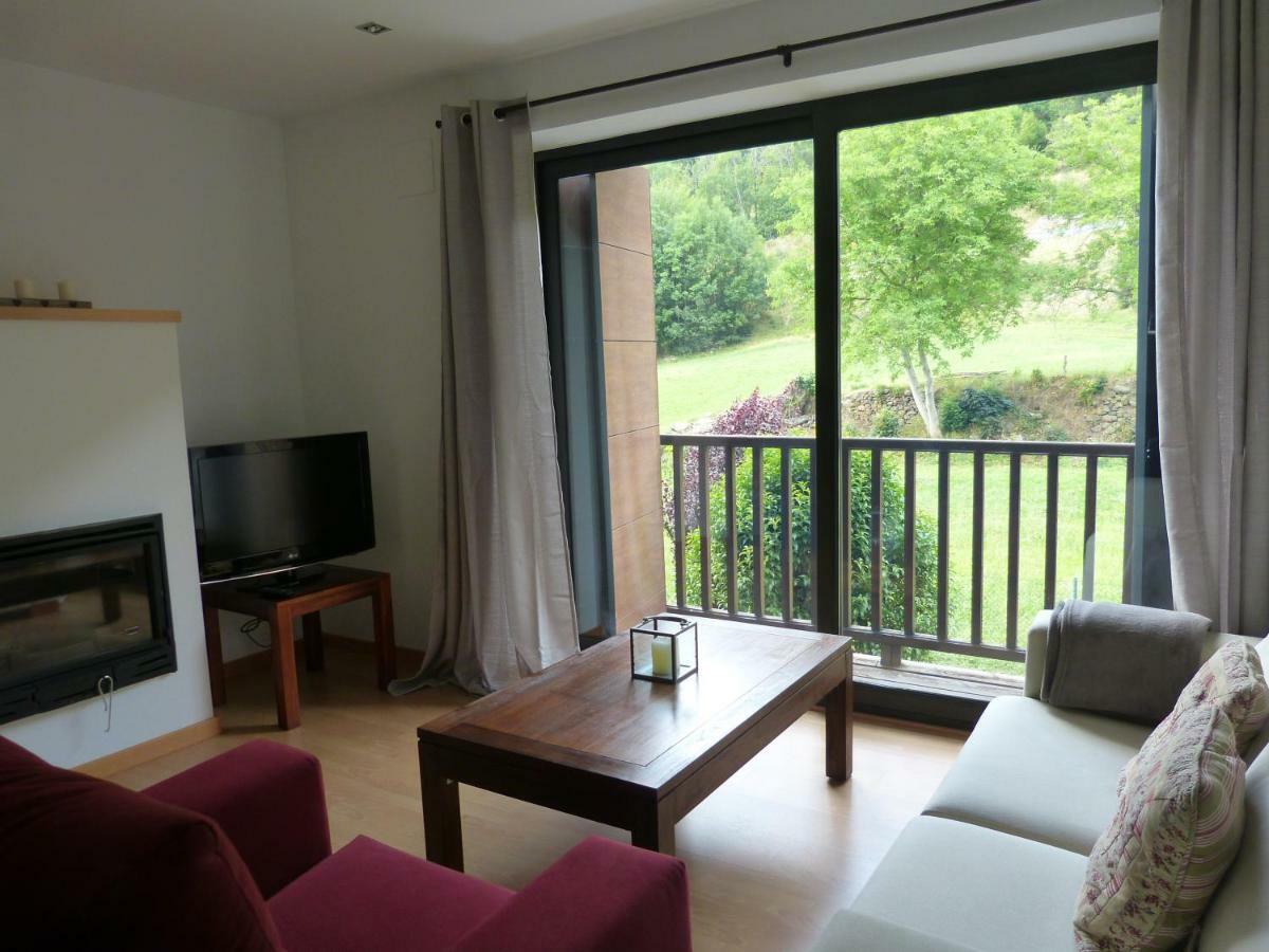 Apartament Hug Roger Valencia D'Aneu 外观 照片
