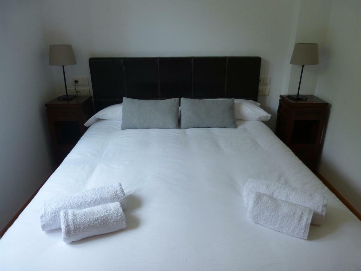 Apartament Hug Roger Valencia D'Aneu 外观 照片